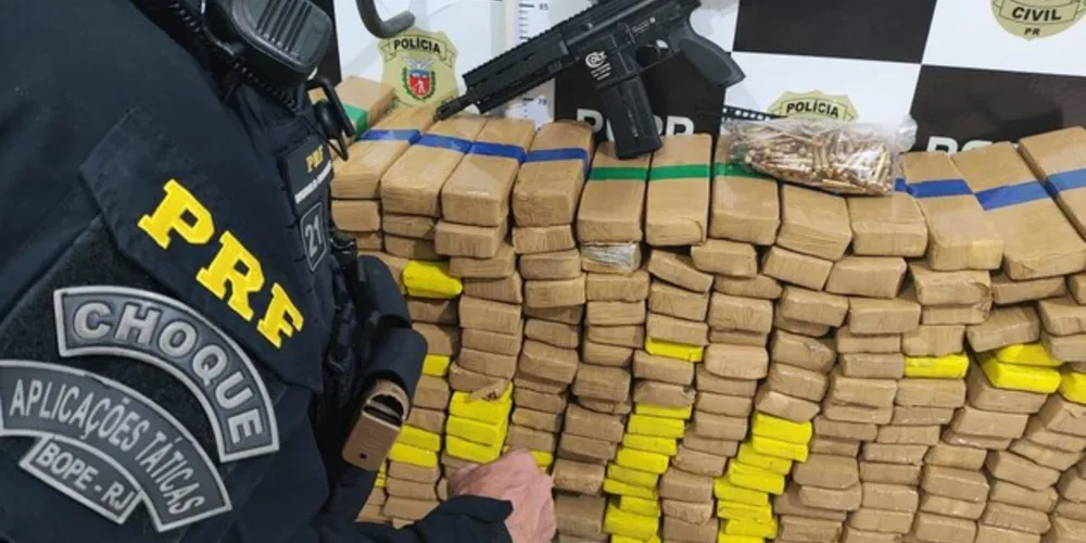 Segundo a PRF, o veículo foi parado por volta das 5h30