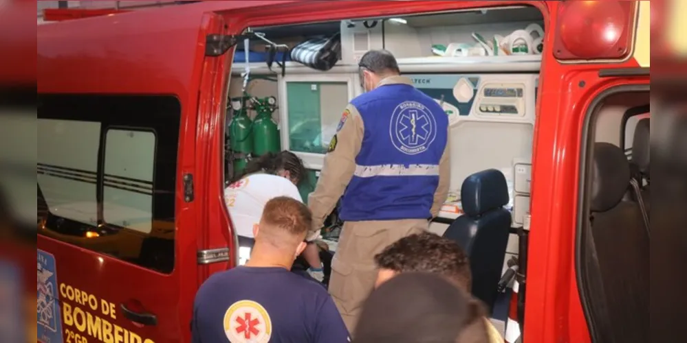 Equipes dos Bombeiros e Polícia foram até o local