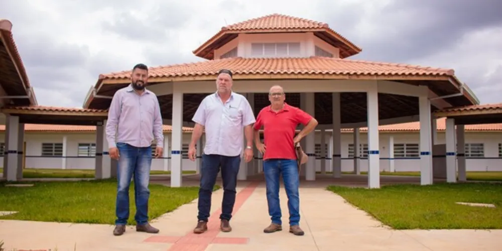 O valor total do investimento na construção da Escola David Federmann foi de R$ 3.513.672,11