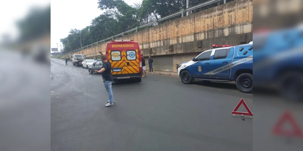 Acidente aconteceu na tarde deste sábado, em Ponta Grossa