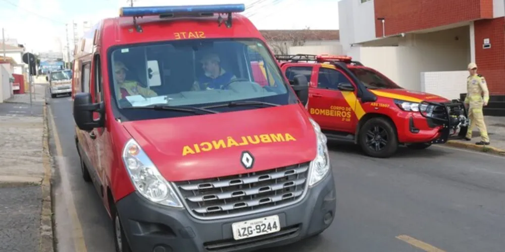 Mulher teria desmaiado, mas acordou antes da chegada da equipe médica.