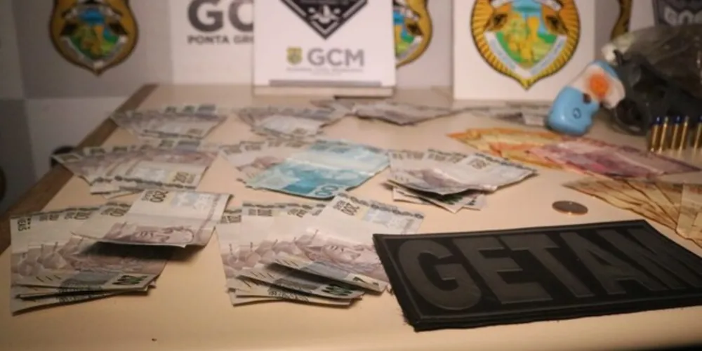 Dinheiro estava dentro de uma mochila