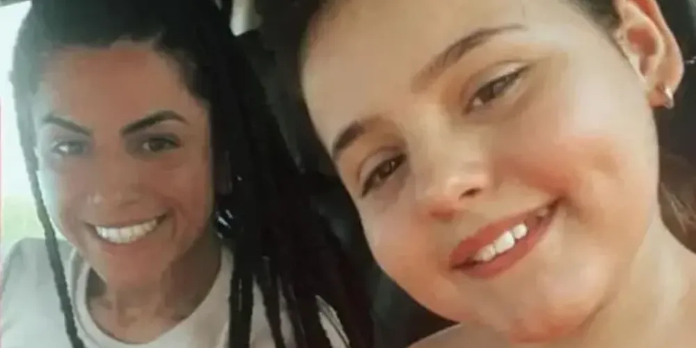 O condutor na caminhonete, de 22 anos, foi preso após realizar o teste do bafômetro