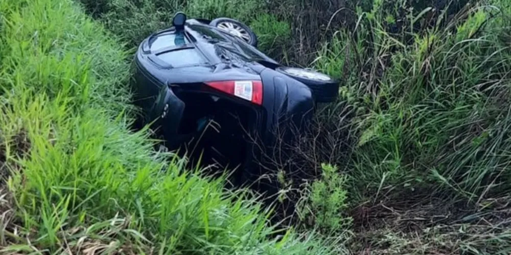 Homem estava sozinho em um Citroen C3 com placas de Ponta Grossa
