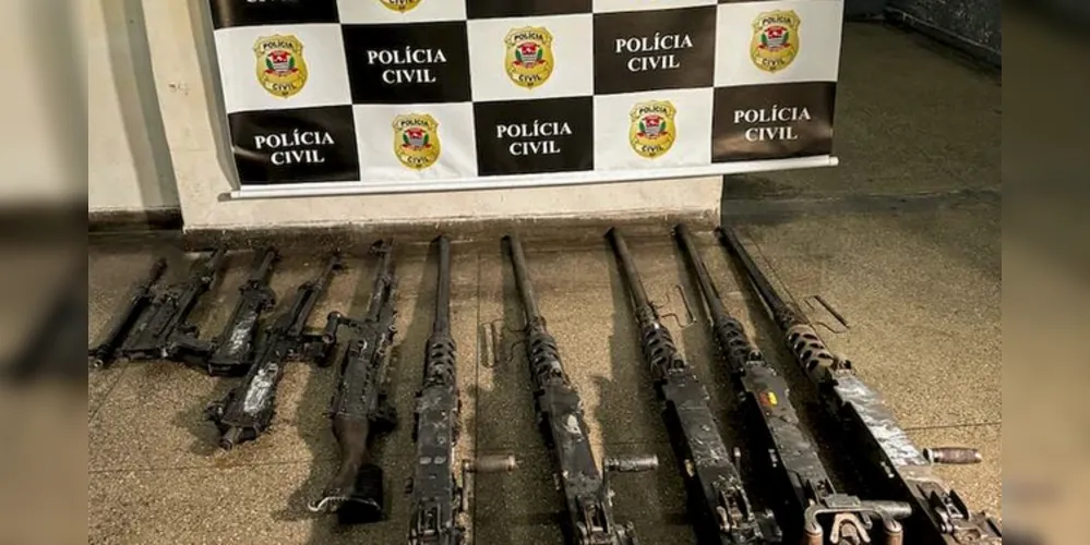 Do total dos 21 armamentos de guerra furtados, 17 foram recuperados