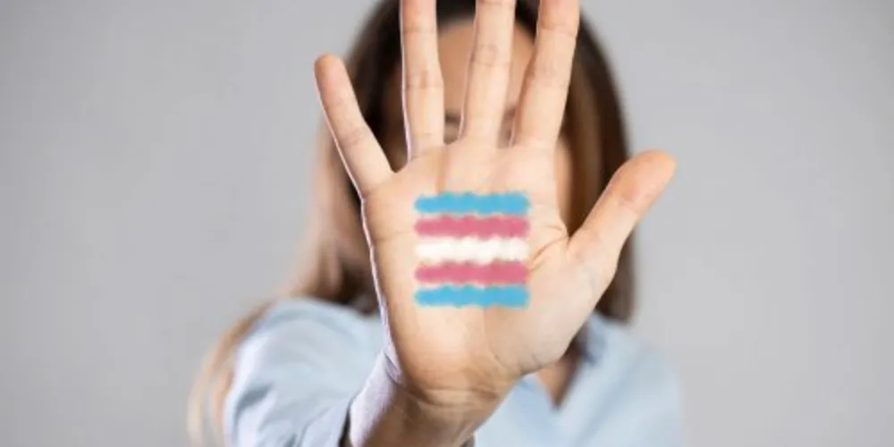 Mestrando em direito fala sobre os crimes de homofobia e transfobia