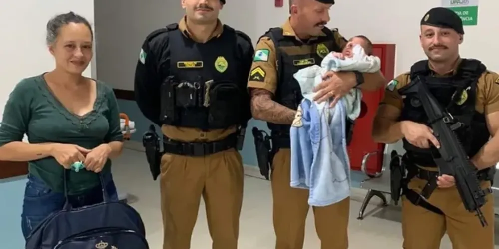 De imediato, um dos militares iniciou a manobra de Heimlich