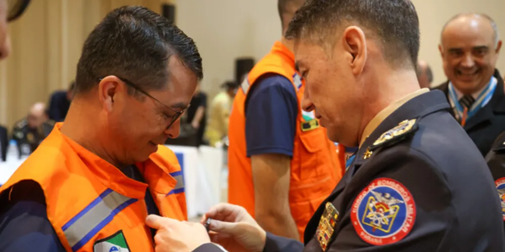 A data foi marcada por uma solenidade com a presença de diversas autoridades no Centro de Eventos Italiano