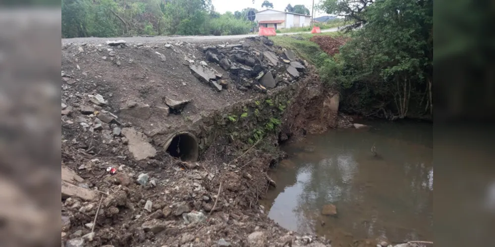 A licitação prevê a implantação de um bueiro tubular duplo de 1,2 metro de diâmetro, com corpo de polietileno de alta densidade