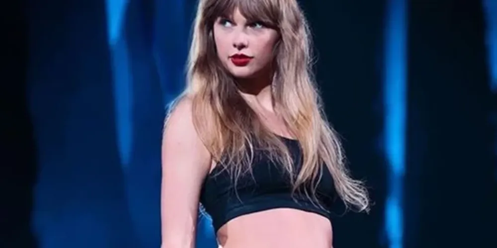 Taylor Swift realiza show no Engenhão nesta segunda-feira (20)