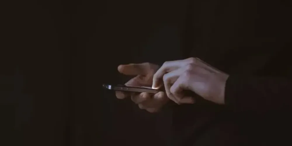 Adolescente se nega a dar senha do Instagram e é morto pela namorada