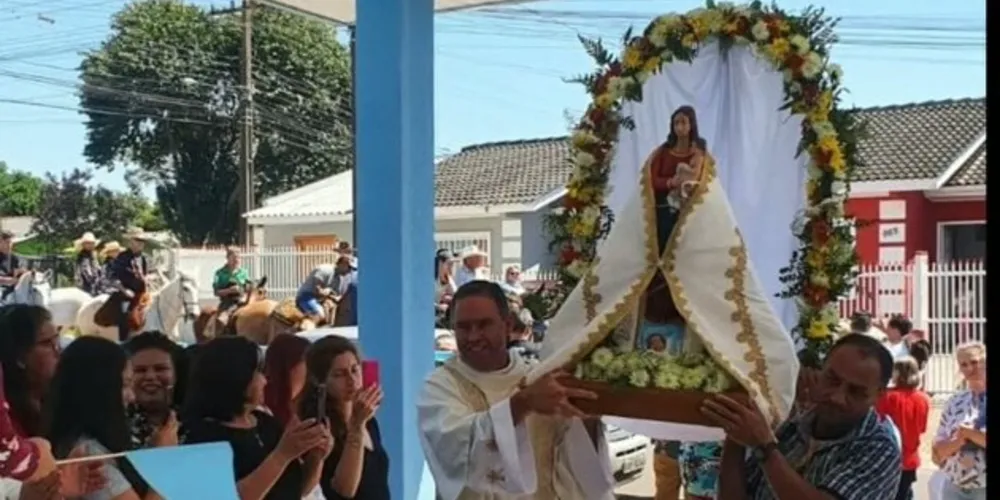 Na região, a Paróquia Nossa Senhora de Fátima tem a única capela com esse título na Diocese de Ponta Grossa