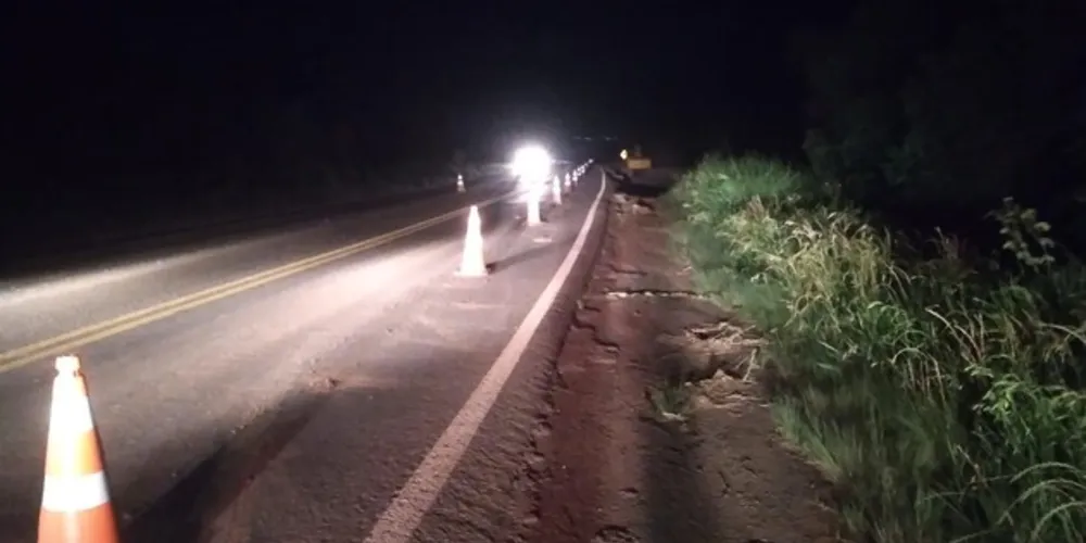 A equipe realizou policiamento no trecho sentido Guarapuava a Pinhão, onde foi realizada a sinalização com cones e placa