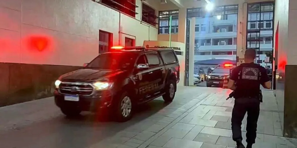 Cerca de 50 policiais participaram da operação