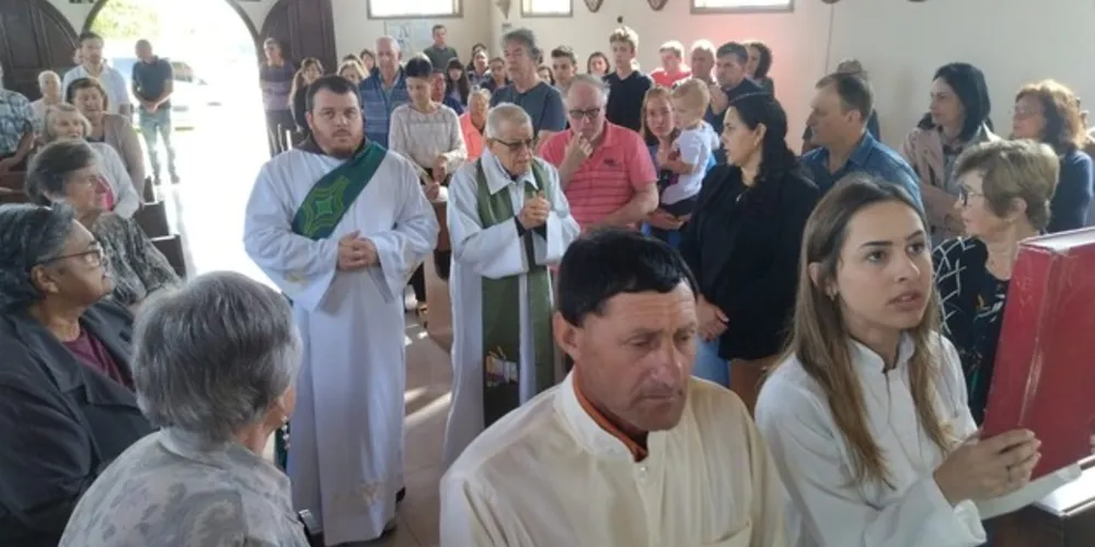 Freis Daniel e Marcos Aurélio celebraram a missa