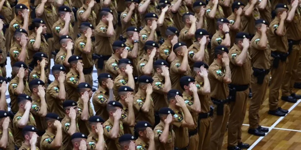Recentemente foram formados 2,4 mil policiais militares e 419 novos bombeiros militares no Paraná