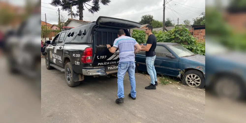 Os suspeitos foram presos pela Polícia Civil na Vila Operária, em Castro, e confessaram o crime