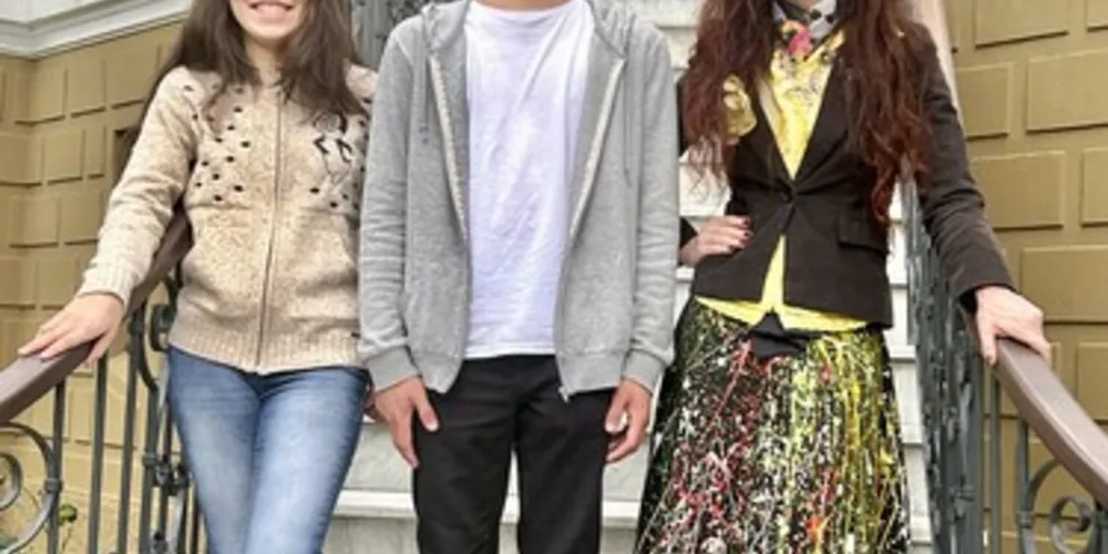 Declamação do poema “Os poentes da minha terra” de Anita Philipovsky