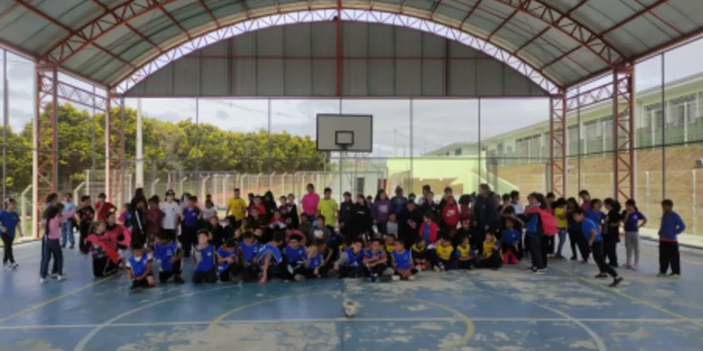 Contando todas as equipes, as dinâmicas envolvem mais de 120 crianças