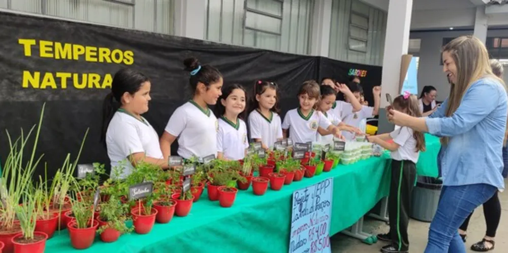 As turmas das escolas Barão do Rio Branco, Julia Wanderley e João Rodrigues apresentaram e venderam, na semana passada, seus trabalhos do Jovem Empreendedor Primeiros Passos
