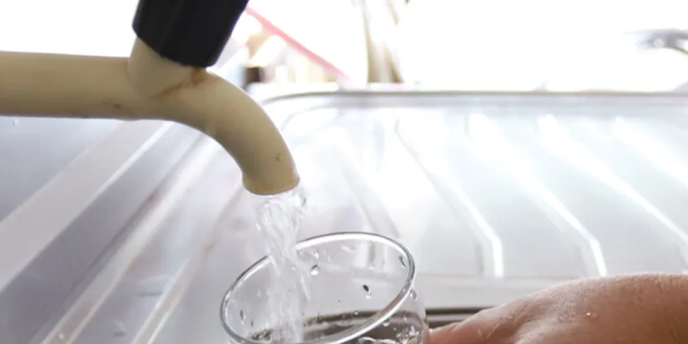 Famílias de 14 cidades atingidas pelas chuvas terão desconto na tarifa de água e esgoto