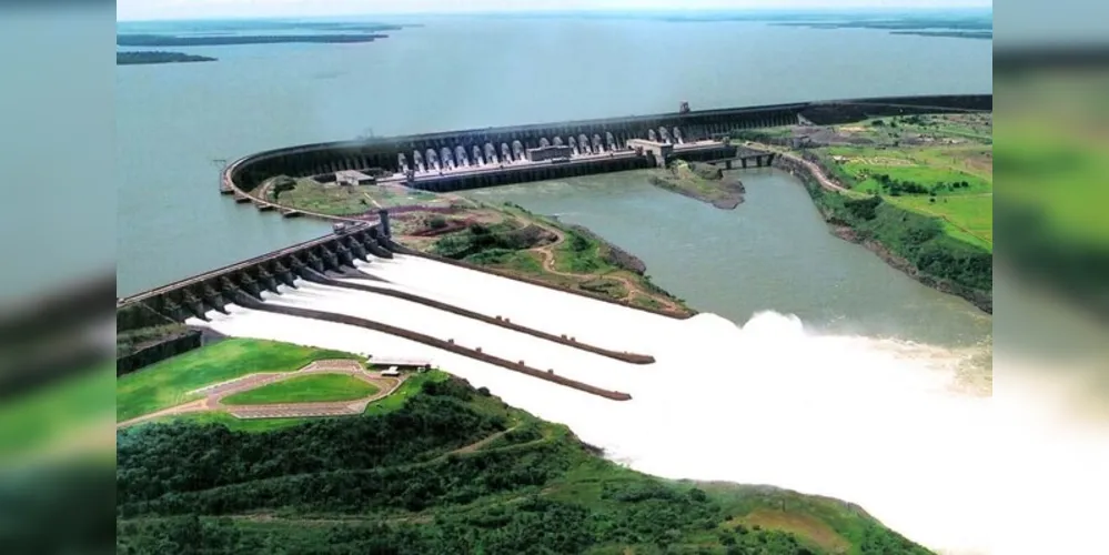 Cheia no Rio Iguaçu exige medidas da Itaipu para amenizar impactos às famílias