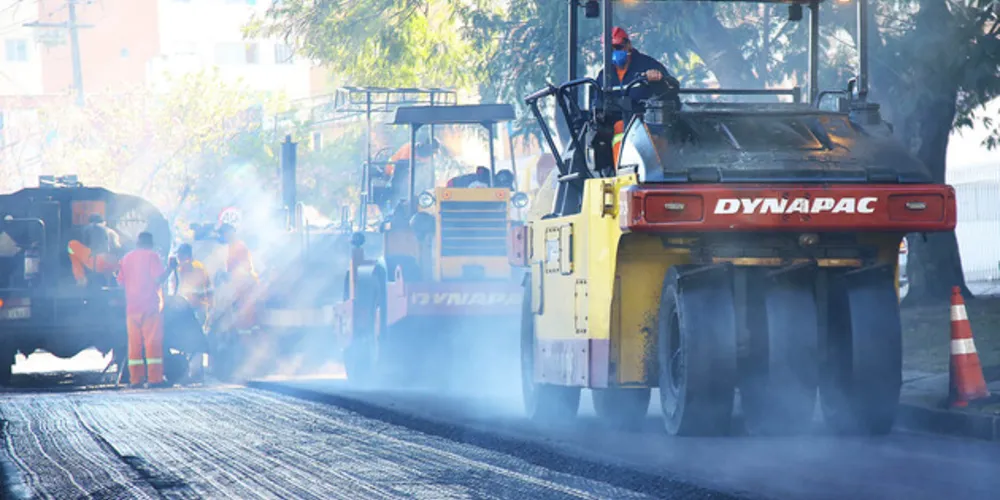 O Estado criou o programa Asfalto Novo, Vida Nova para pavimentar 100% do perímetro urbano das cidades com até 7 mil habitantes