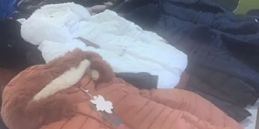 Bazar terá produtos como roupas, perfumes, brinquedos, caixas de som, entre outros