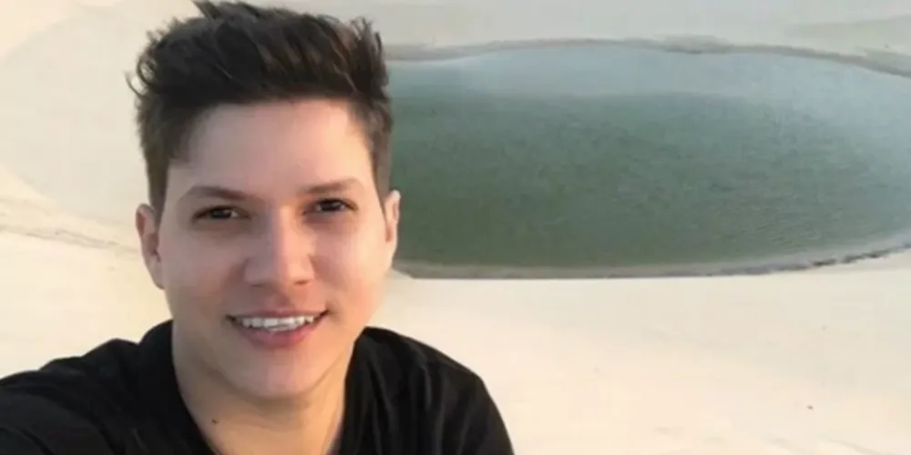 O falecimento foi confirmado por parlamentares