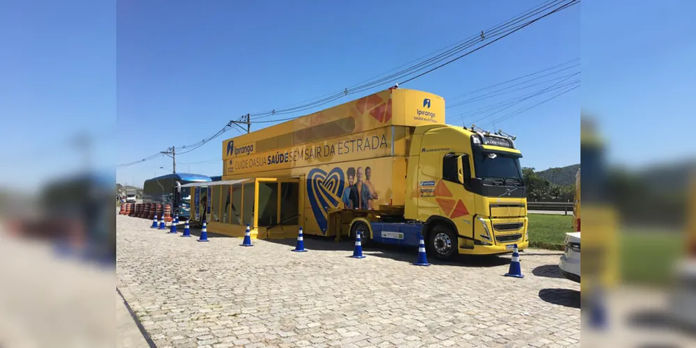 A carreta possui dois andares em cerca de 110m²