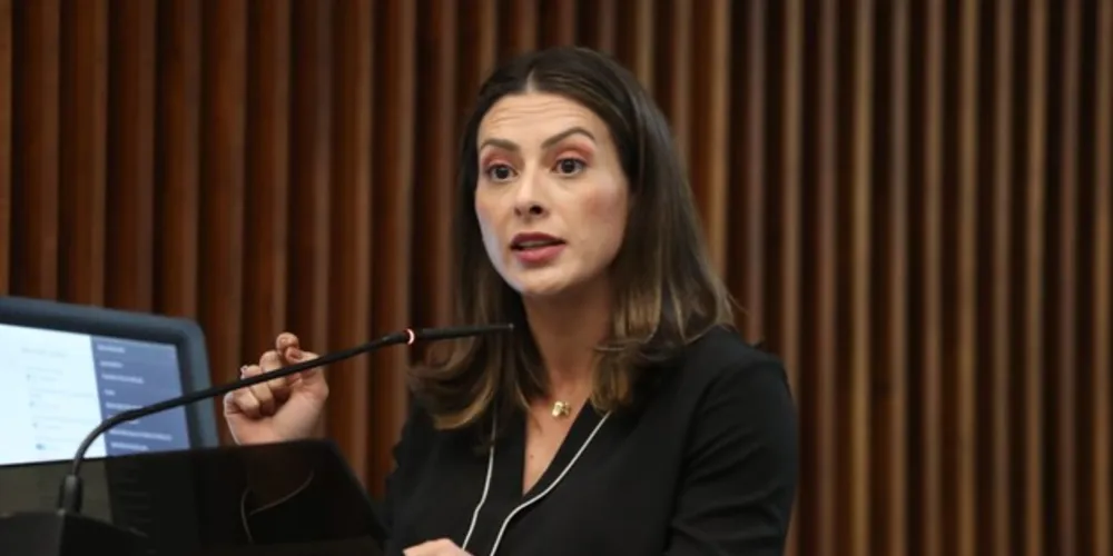 A deputada (foto) também questionou a justificativa para o projeto