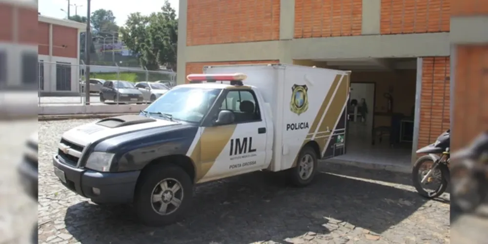 Instituto Médico Legal esteve no local para remover o corpo da criança