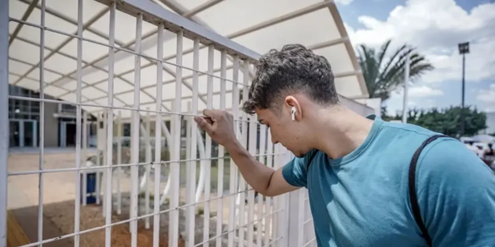 Para solicitar a reaplicação do exame, o candidato deve acessar Página do Participante e apresentar documento que comprove a necessidade