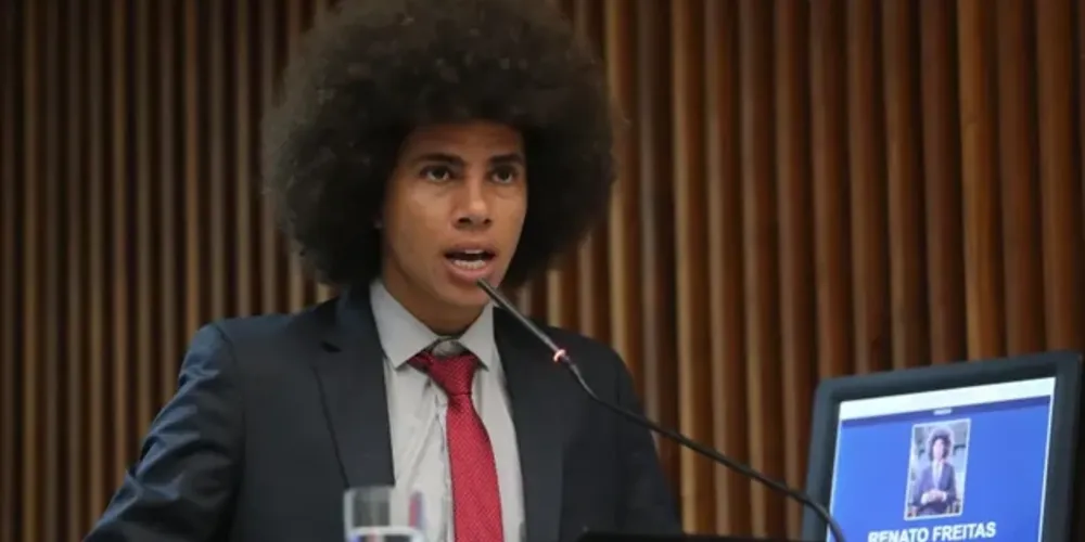 Imagem ilustrativa da imagem Após 'bate-boca' na Alep, deputado Renato Freitas será investigado