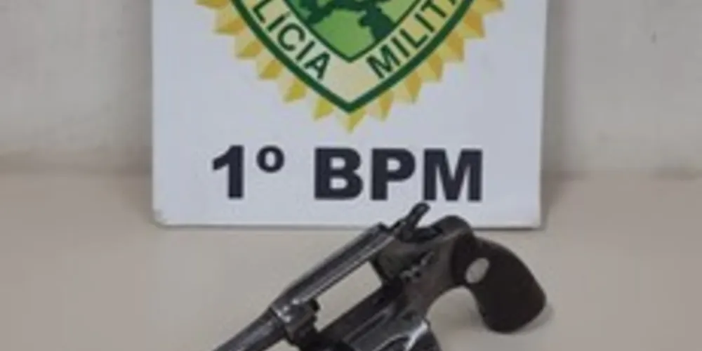 Homem foi preso com revólver calibre 32