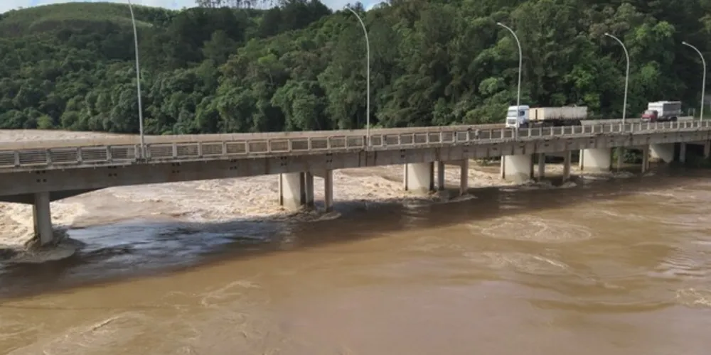 As principais ocorrências epidemiológicas após as inundações são os afogamentos, lesões corporais e choques elétricos