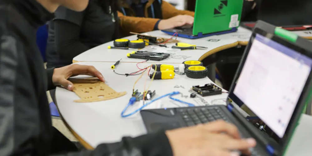 Educação amplia oferta de vagas no ensino técnico para 2024: matrículas estão abertas