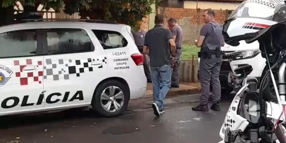 Durante a ocorrência, os agentes se depararam com um segundo corpo