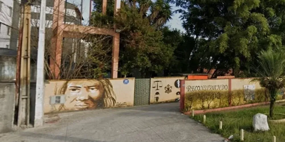 Segundo relatos de alunos do colégio, vítima e agressor seriam estudantes do 1º ano do Ensino Médio