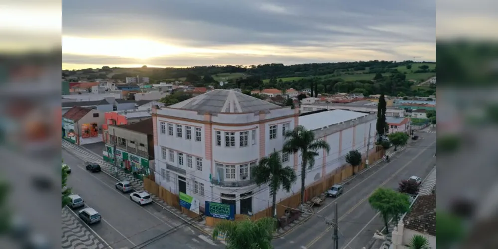 Peça será apresentada no Cine Teatro de Plameira no sábado, 11