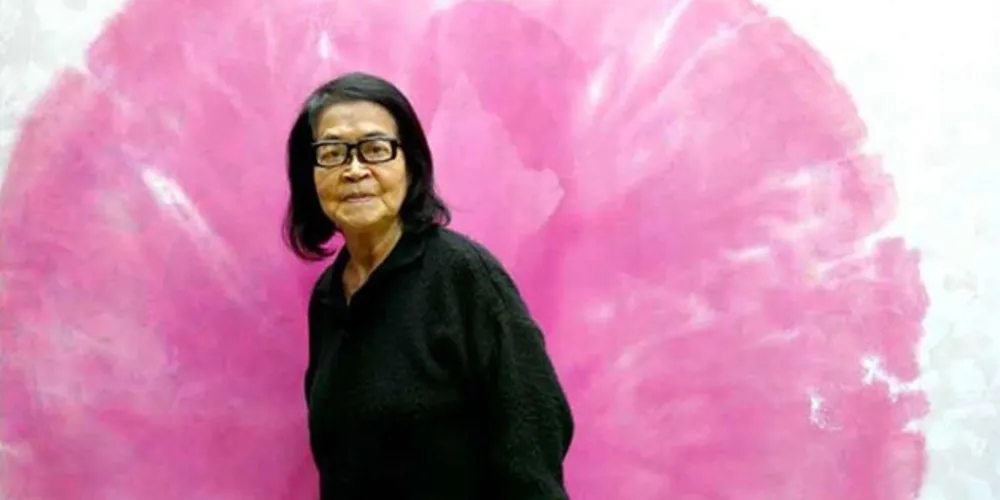 Tomie Ohtake foi uma renomada artista plástica brasileira de origem japonesa
