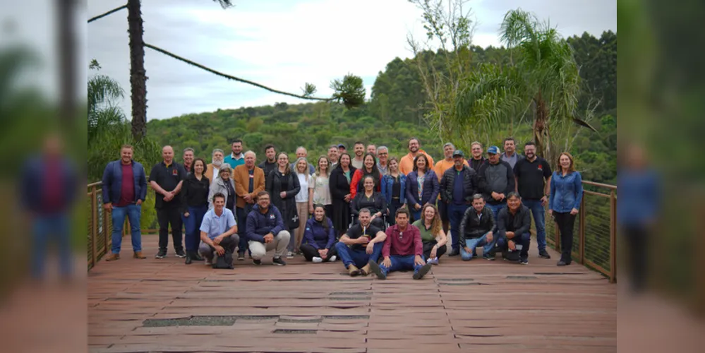 Produtores de diversas cidades do Paraná estiveram reunidos em Prudentópolis em missão técnica