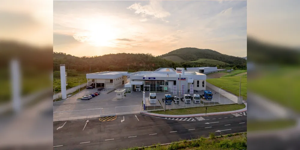 A maior concessionária da rede DAF é inaugurada no Espírito Santo.