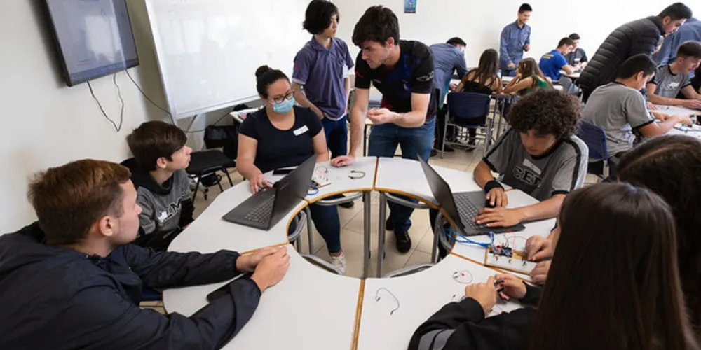 Os visitantes poderão conversar com professores e alunos da instituição