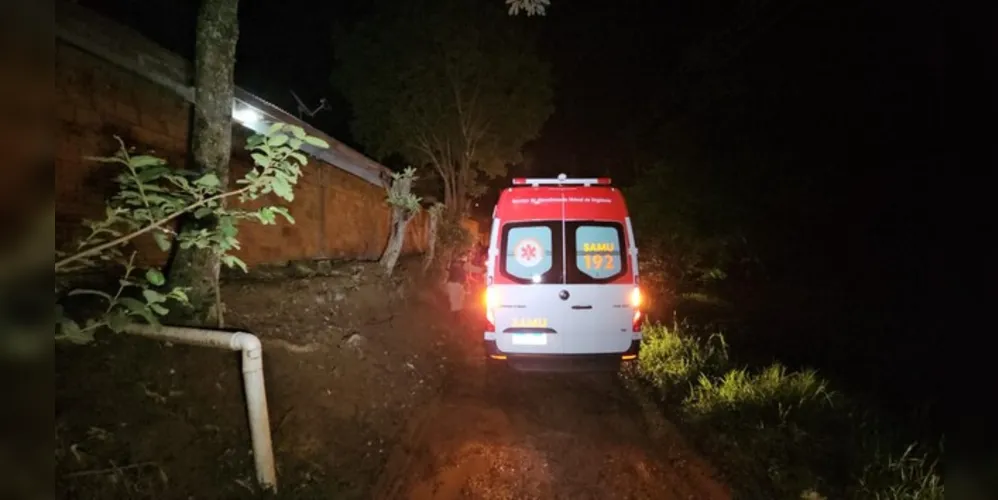 Uma mulher morreu por disparo de arma de fogo na noite desta sexta-feira (03), no bairro de Uvaranas, em Ponta Grossa