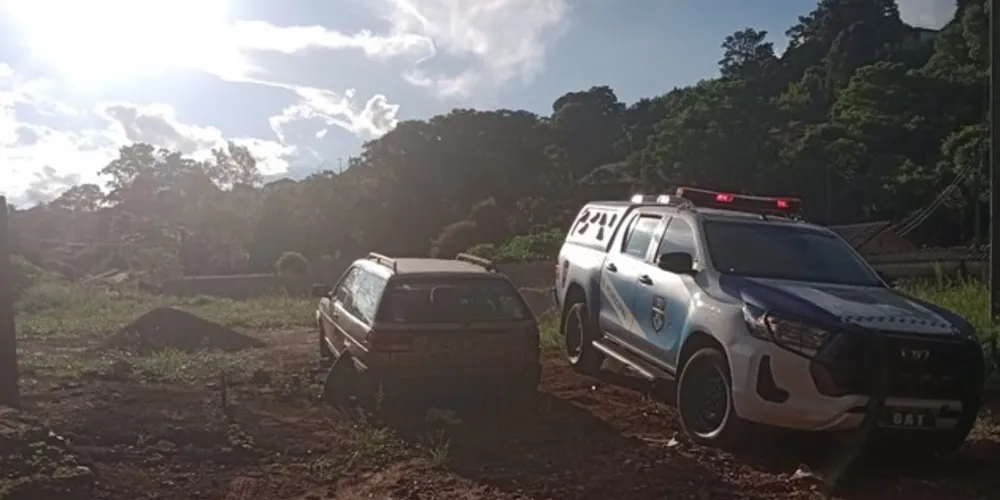Veículo foi localizado na rua Conrado Schiffer, nesta sexta-feira (08), pela equipe da Guarda Municipal