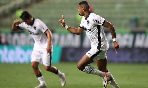 O Botafogo dominou o confronto no Independência desde o minuto inicial
