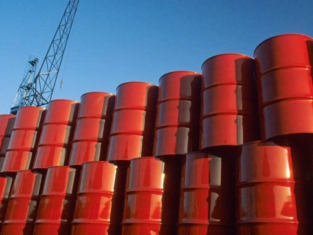 O petróleo WTI, padrão para o mercado americano, registra avanço de cerca de 3% nesta semana