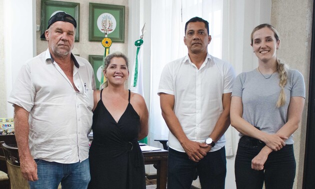 O prefeito de Tibagi, Artur Butina, recebeu na última quarta-feira (06) a visita dos delegados da Polícia Civil do Paraná Maiara Kasmirski e Jonas Avelar