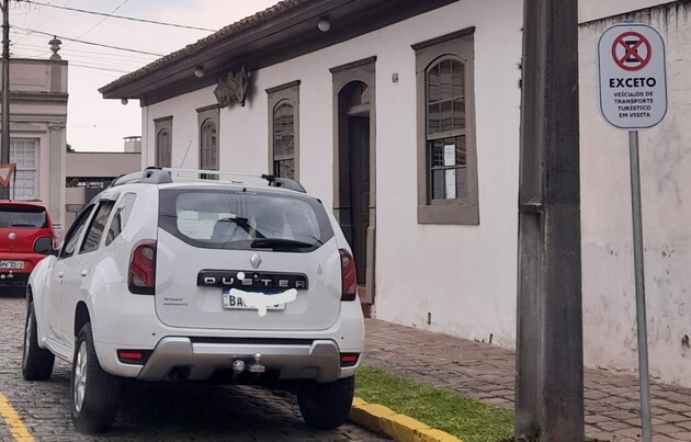 Agora a cidade de Castro conta com vagas de estacionamento destinadas especialmente para veículos de turismo